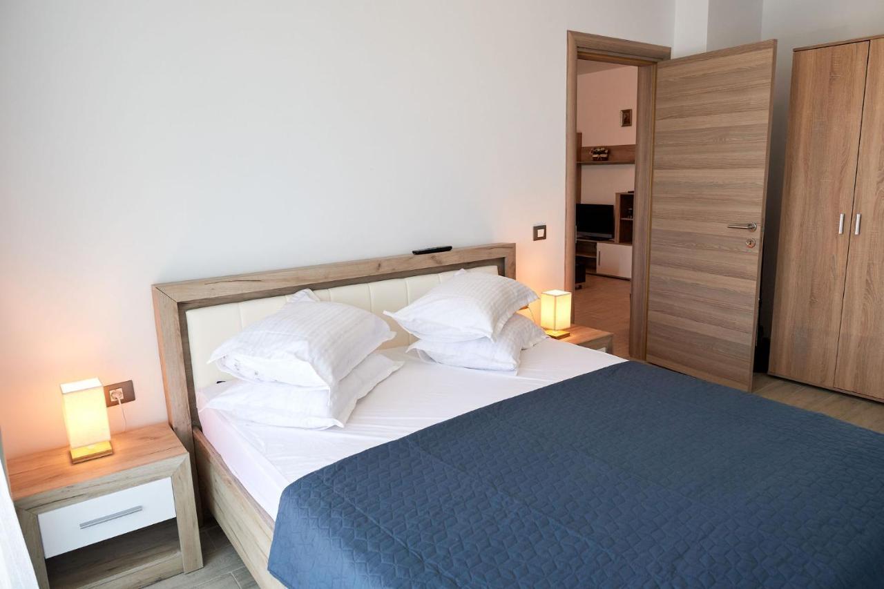Rubic Apartment Spa N Pool Beach Resort Navodari Bagian luar foto