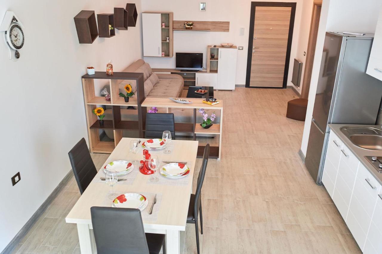 Rubic Apartment Spa N Pool Beach Resort Navodari Bagian luar foto