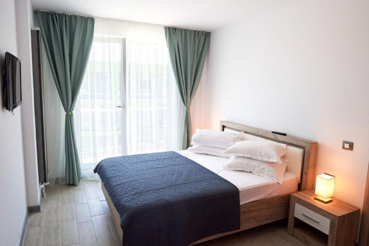 Rubic Apartment Spa N Pool Beach Resort Navodari Bagian luar foto