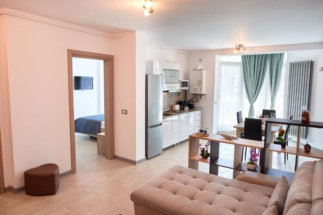 Rubic Apartment Spa N Pool Beach Resort Navodari Bagian luar foto