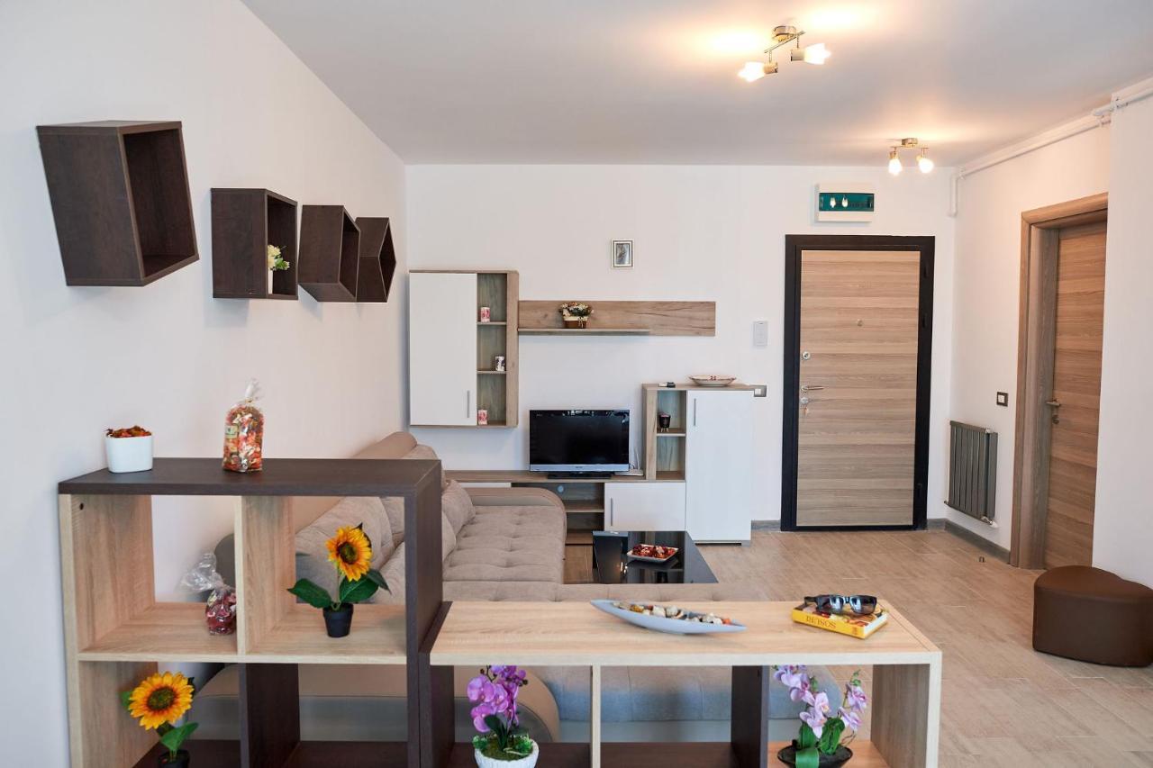 Rubic Apartment Spa N Pool Beach Resort Navodari Bagian luar foto
